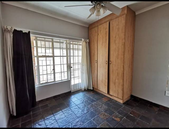 2 BEDROOM PROPERTY TO RENT IN DASSIE RAND